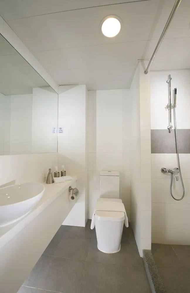Travelodge Kowloon Hongkong Hotel