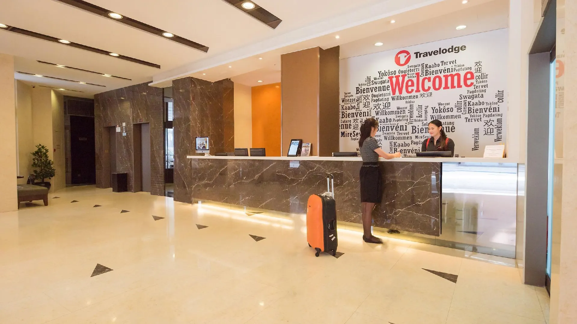 Travelodge Kowloon Hongkong Hotel
