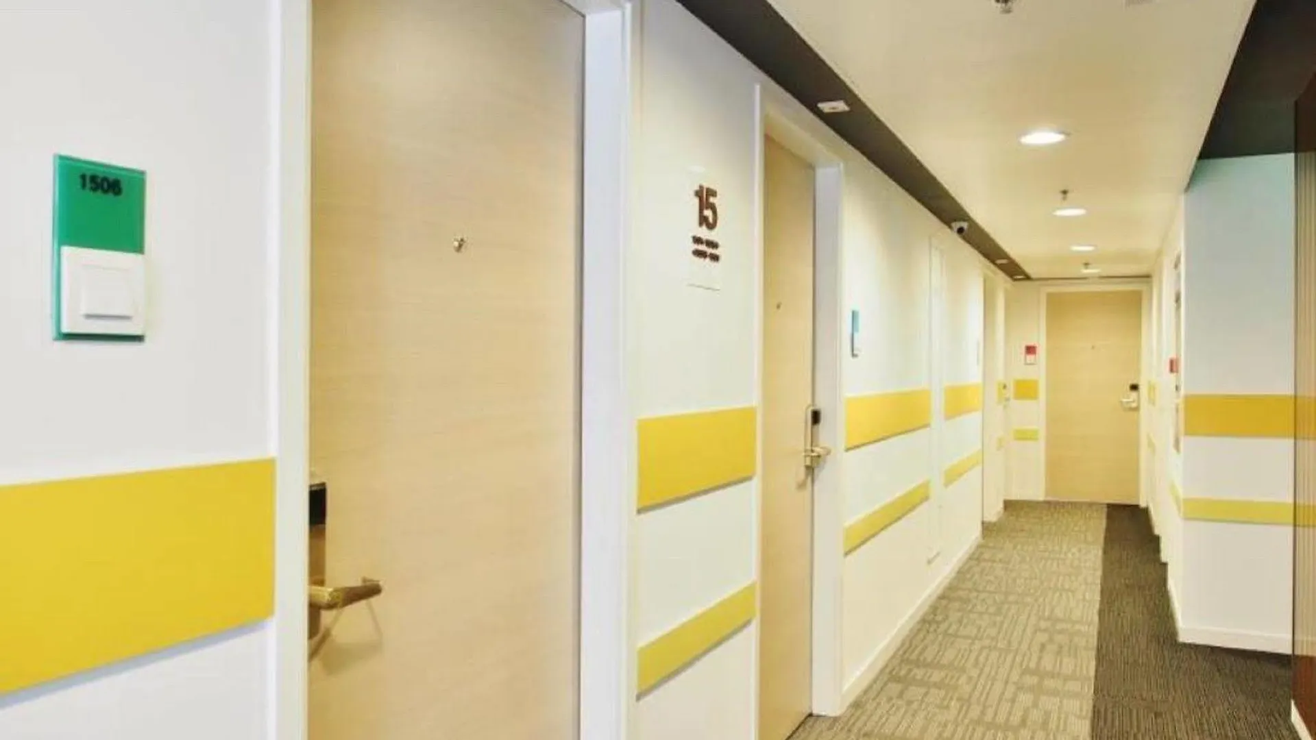 Travelodge Kowloon Hongkong 3*,  China